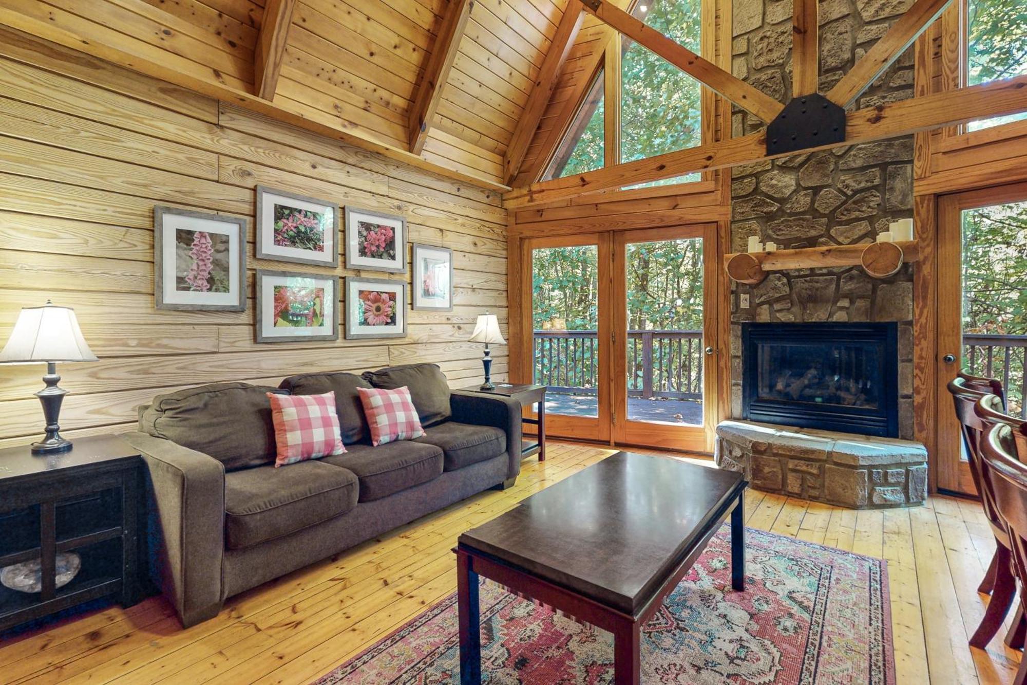 Woodland Hideaway Villa Gatlinburg Exterior photo